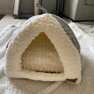 Canopy Cat Bed